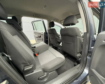 Серый Опель Зафира, объемом двигателя 1.6 л и пробегом 212 тыс. км за 6350 $, фото 41 на Automoto.ua