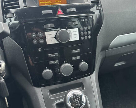 Серый Опель Зафира, объемом двигателя 1.6 л и пробегом 217 тыс. км за 6250 $, фото 11 на Automoto.ua