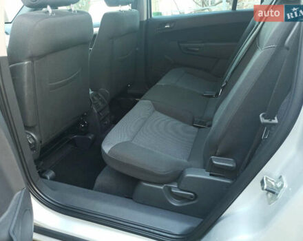 Серый Опель Зафира, объемом двигателя 2.2 л и пробегом 139 тыс. км за 7400 $, фото 22 на Automoto.ua