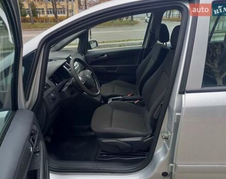 Серый Опель Зафира, объемом двигателя 1.6 л и пробегом 229 тыс. км за 6800 $, фото 8 на Automoto.ua