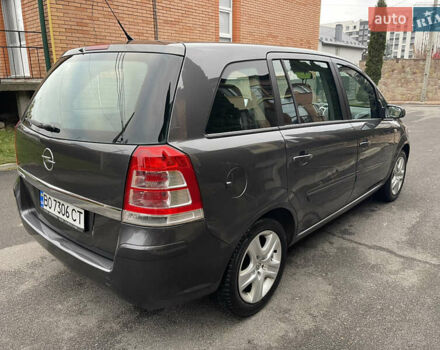 Серый Опель Зафира, объемом двигателя 1.8 л и пробегом 176 тыс. км за 5600 $, фото 5 на Automoto.ua