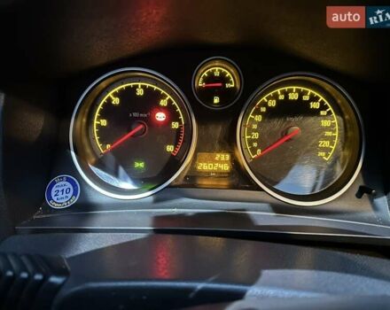 Сірий Опель Зафіра, об'ємом двигуна 1.69 л та пробігом 260 тис. км за 7300 $, фото 14 на Automoto.ua