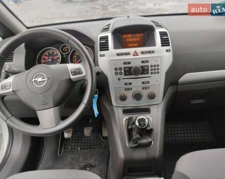 Серый Опель Зафира, объемом двигателя 1.8 л и пробегом 247 тыс. км за 6900 $, фото 11 на Automoto.ua