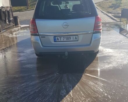 Серый Опель Зафира, объемом двигателя 1.7 л и пробегом 275 тыс. км за 6500 $, фото 3 на Automoto.ua