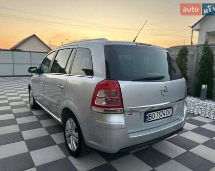 Серый Опель Зафира, объемом двигателя 1.69 л и пробегом 248 тыс. км за 6700 $, фото 6 на Automoto.ua