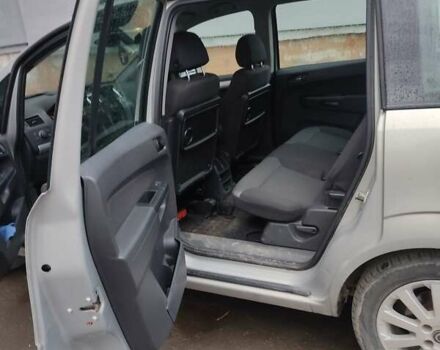 Сірий Опель Зафіра, об'ємом двигуна 1.6 л та пробігом 231 тис. км за 5500 $, фото 4 на Automoto.ua