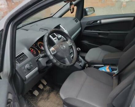 Сірий Опель Зафіра, об'ємом двигуна 1.6 л та пробігом 231 тис. км за 5500 $, фото 5 на Automoto.ua