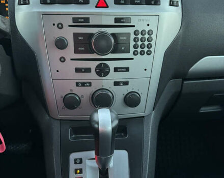 Серый Опель Зафира, объемом двигателя 1.9 л и пробегом 254 тыс. км за 7700 $, фото 36 на Automoto.ua