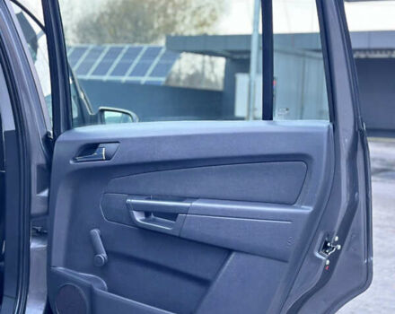 Серый Опель Зафира, объемом двигателя 1.6 л и пробегом 181 тыс. км за 6500 $, фото 64 на Automoto.ua