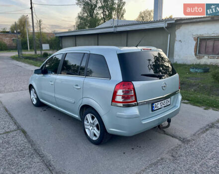 Серый Опель Зафира, объемом двигателя 1.7 л и пробегом 290 тыс. км за 7000 $, фото 1 на Automoto.ua