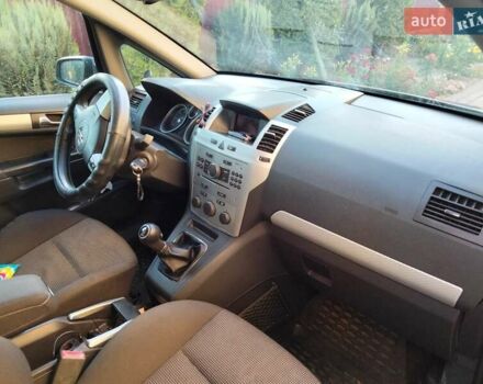 Серый Опель Зафира, объемом двигателя 1.7 л и пробегом 295 тыс. км за 5900 $, фото 8 на Automoto.ua