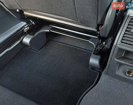 Серый Опель Зафира, объемом двигателя 2.2 л и пробегом 139 тыс. км за 7400 $, фото 23 на Automoto.ua