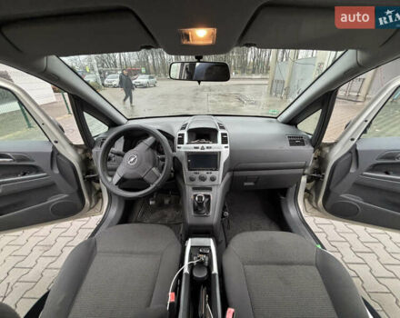 Серый Опель Зафира, объемом двигателя 1.8 л и пробегом 146 тыс. км за 7500 $, фото 7 на Automoto.ua