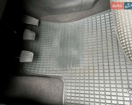 Серый Опель Зафира, объемом двигателя 1.6 л и пробегом 208 тыс. км за 6550 $, фото 43 на Automoto.ua