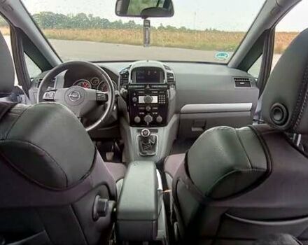 Серый Опель Зафира, объемом двигателя 1.8 л и пробегом 232 тыс. км за 7400 $, фото 20 на Automoto.ua