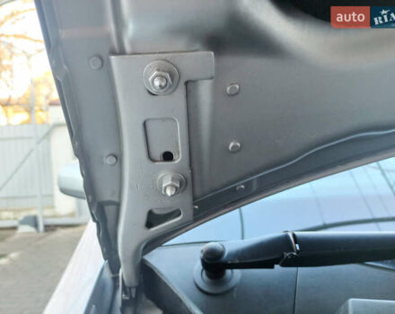 Серый Опель Зафира, объемом двигателя 2.2 л и пробегом 139 тыс. км за 7400 $, фото 21 на Automoto.ua