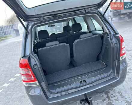 Серый Опель Зафира, объемом двигателя 1.6 л и пробегом 181 тыс. км за 6500 $, фото 91 на Automoto.ua