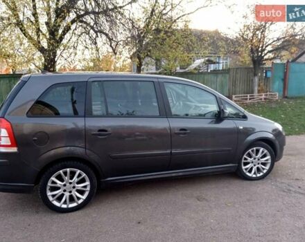 Серый Опель Зафира, объемом двигателя 1.6 л и пробегом 280 тыс. км за 6500 $, фото 7 на Automoto.ua