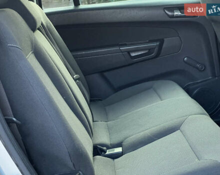 Серый Опель Зафира, объемом двигателя 1.69 л и пробегом 290 тыс. км за 6250 $, фото 64 на Automoto.ua