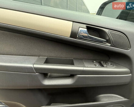 Серый Опель Зафира, объемом двигателя 1.6 л и пробегом 212 тыс. км за 6350 $, фото 31 на Automoto.ua