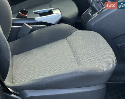 Серый Опель Зафира, объемом двигателя 1.69 л и пробегом 290 тыс. км за 6250 $, фото 45 на Automoto.ua