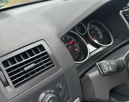 Серый Опель Зафира, объемом двигателя 1.6 л и пробегом 217 тыс. км за 6250 $, фото 10 на Automoto.ua