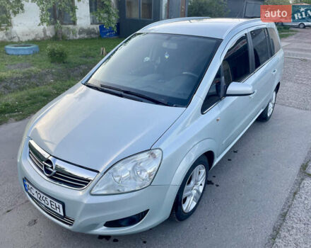 Серый Опель Зафира, объемом двигателя 1.7 л и пробегом 290 тыс. км за 7000 $, фото 3 на Automoto.ua