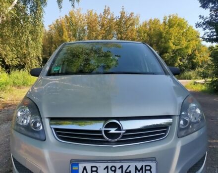 Серый Опель Зафира, объемом двигателя 1.8 л и пробегом 146 тыс. км за 7300 $, фото 2 на Automoto.ua