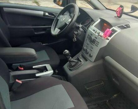 Серый Опель Зафира, объемом двигателя 1.7 л и пробегом 225 тыс. км за 7000 $, фото 5 на Automoto.ua