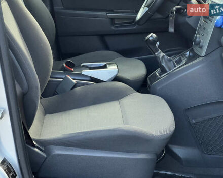 Серый Опель Зафира, объемом двигателя 1.69 л и пробегом 290 тыс. км за 6250 $, фото 40 на Automoto.ua