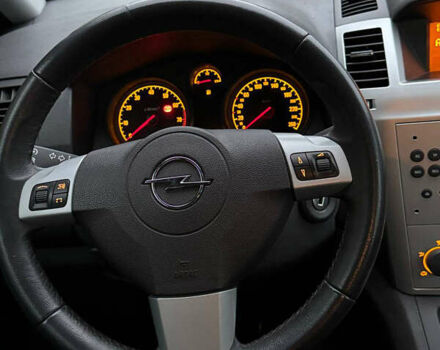 Опель Зафира 2009 в Ровно на Automoto.ua Серый Опель Зафира, объемом двигателя 1.6 л и пробегом 210 тыс. км за 5950 $, фото 18 на Automoto.ua