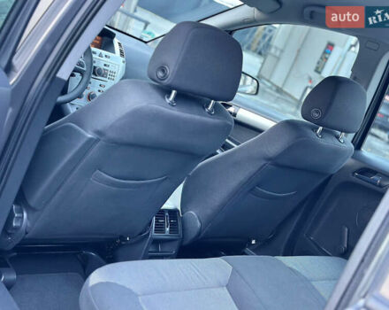 Серый Опель Зафира, объемом двигателя 1.6 л и пробегом 181 тыс. км за 6500 $, фото 54 на Automoto.ua