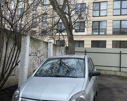 Серый Опель Зафира, объемом двигателя 1.7 л и пробегом 253 тыс. км за 6350 $, фото 3 на Automoto.ua