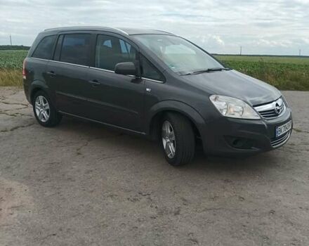 Серый Опель Зафира, объемом двигателя 1.9 л и пробегом 256 тыс. км за 7800 $, фото 2 на Automoto.ua