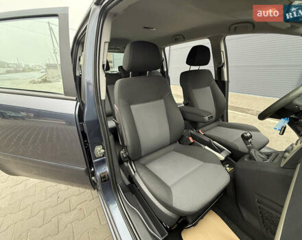 Серый Опель Зафира, объемом двигателя 1.6 л и пробегом 212 тыс. км за 6350 $, фото 45 на Automoto.ua