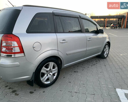 Серый Опель Зафира, объемом двигателя 1.8 л и пробегом 215 тыс. км за 6200 $, фото 7 на Automoto.ua