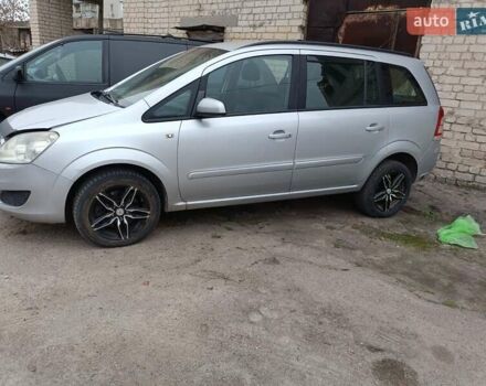 Серый Опель Зафира, объемом двигателя 1.6 л и пробегом 288 тыс. км за 6200 $, фото 1 на Automoto.ua