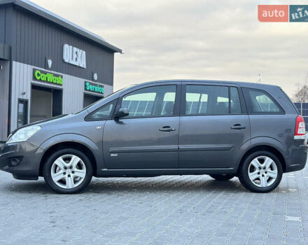 Серый Опель Зафира, объемом двигателя 1.6 л и пробегом 181 тыс. км за 6500 $, фото 6 на Automoto.ua