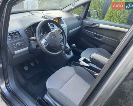 Серый Опель Зафира, объемом двигателя 1.8 л и пробегом 250 тыс. км за 6800 $, фото 14 на Automoto.ua