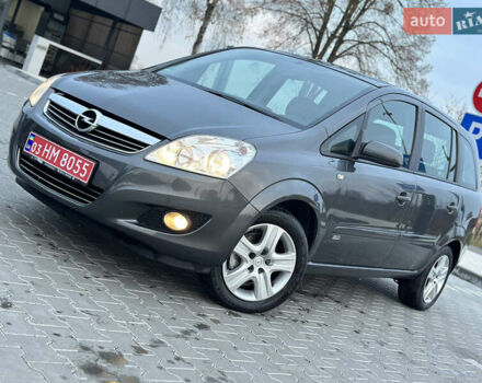 Серый Опель Зафира, объемом двигателя 1.6 л и пробегом 181 тыс. км за 6500 $, фото 122 на Automoto.ua