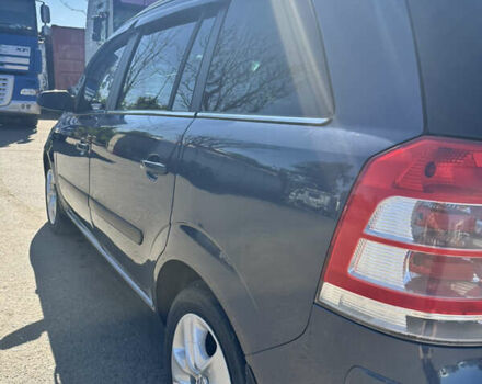 Серый Опель Зафира, объемом двигателя 2.2 л и пробегом 265 тыс. км за 6000 $, фото 2 на Automoto.ua