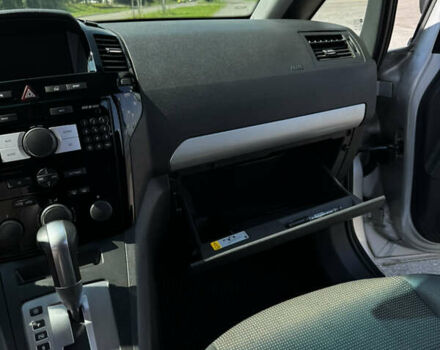 Серый Опель Зафира, объемом двигателя 1.91 л и пробегом 220 тыс. км за 8000 $, фото 19 на Automoto.ua