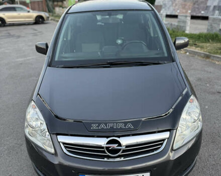 Серый Опель Зафира, объемом двигателя 1.9 л и пробегом 254 тыс. км за 7700 $, фото 13 на Automoto.ua