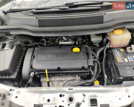 Сірий Опель Зафіра, об'ємом двигуна 1.8 л та пробігом 241 тис. км за 6600 $, фото 2 на Automoto.ua