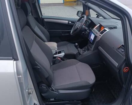 Серый Опель Зафира, объемом двигателя 1.8 л и пробегом 210 тыс. км за 7600 $, фото 10 на Automoto.ua