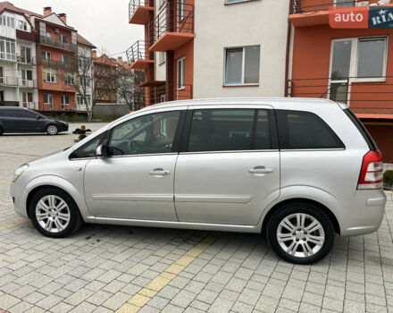 Серый Опель Зафира, объемом двигателя 1.7 л и пробегом 222 тыс. км за 6600 $, фото 10 на Automoto.ua