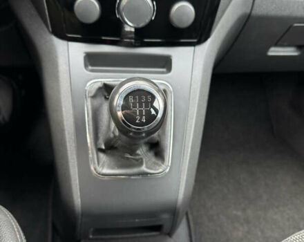 Серый Опель Зафира, объемом двигателя 1.6 л и пробегом 190 тыс. км за 7000 $, фото 22 на Automoto.ua