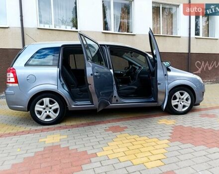 Серый Опель Зафира, объемом двигателя 1.8 л и пробегом 236 тыс. км за 6399 $, фото 25 на Automoto.ua