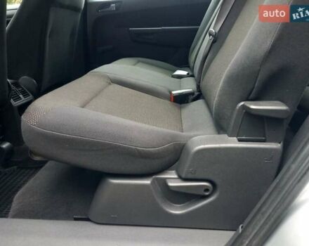 Серый Опель Зафира, объемом двигателя 1.6 л и пробегом 229 тыс. км за 6800 $, фото 19 на Automoto.ua