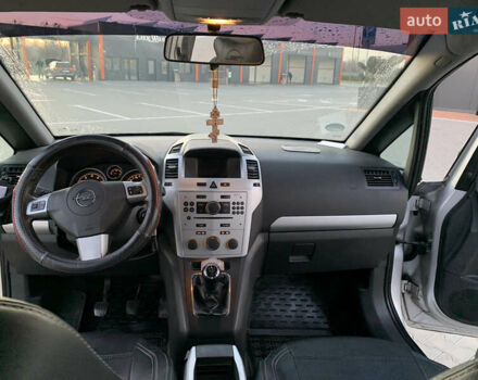 Серый Опель Зафира, объемом двигателя 1.8 л и пробегом 215 тыс. км за 6200 $, фото 12 на Automoto.ua